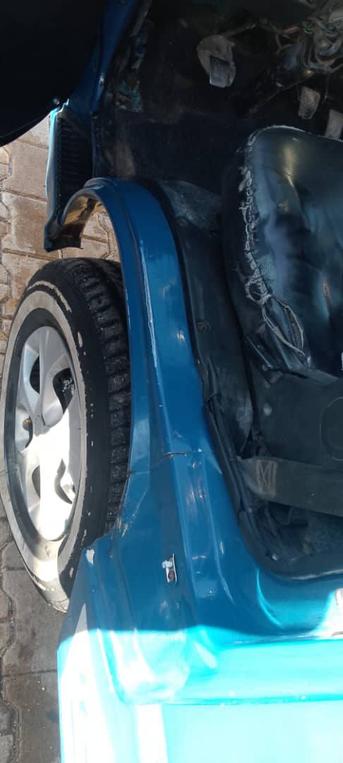 هيونداي إتش 100 1998 - صورة 1