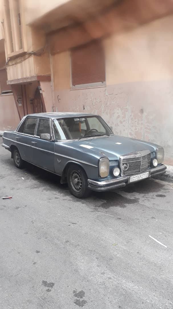 مرسيدس فانوس 1977 - صورة 1