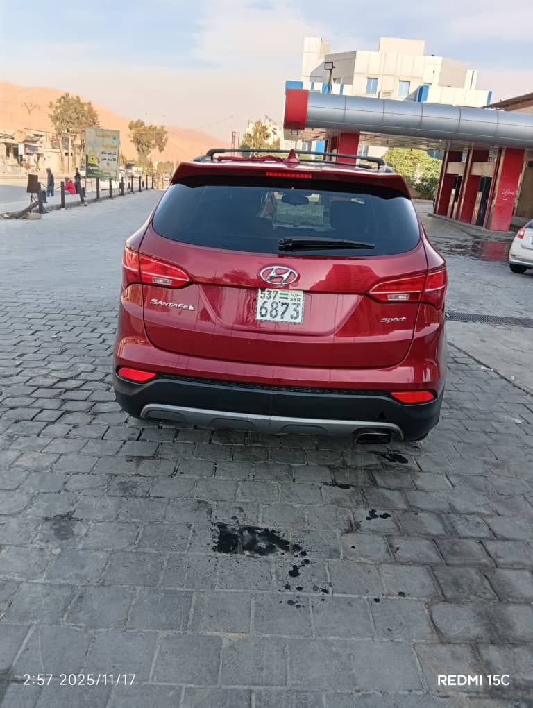 Hyundai سانتافي 2015 - صورة 1