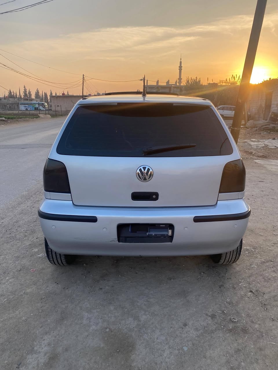 فولكس فاجن بولو 2001 - صورة 2