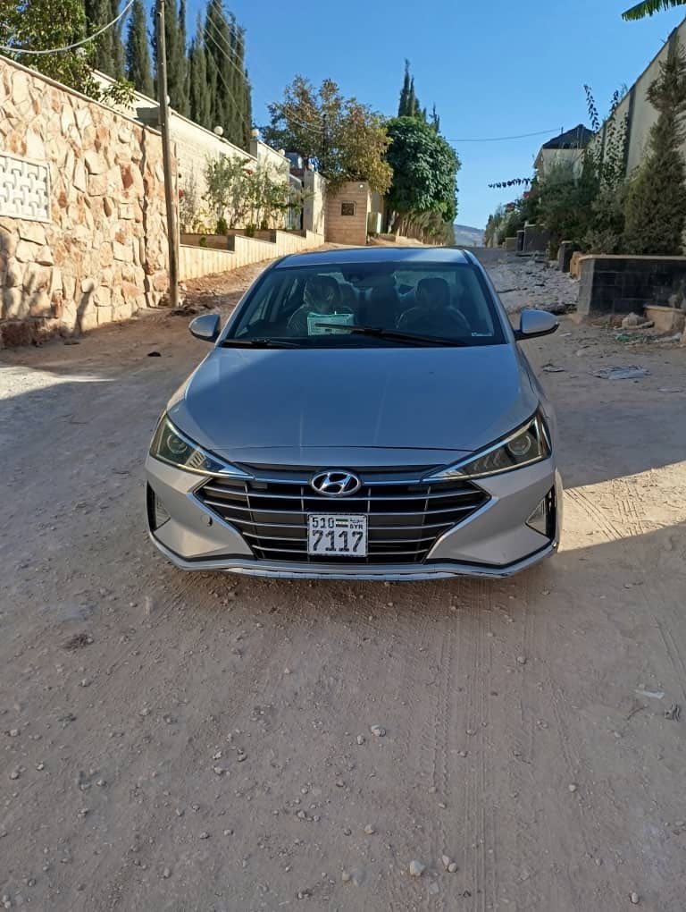 Hyundai Elantra 2019 - صورة 3