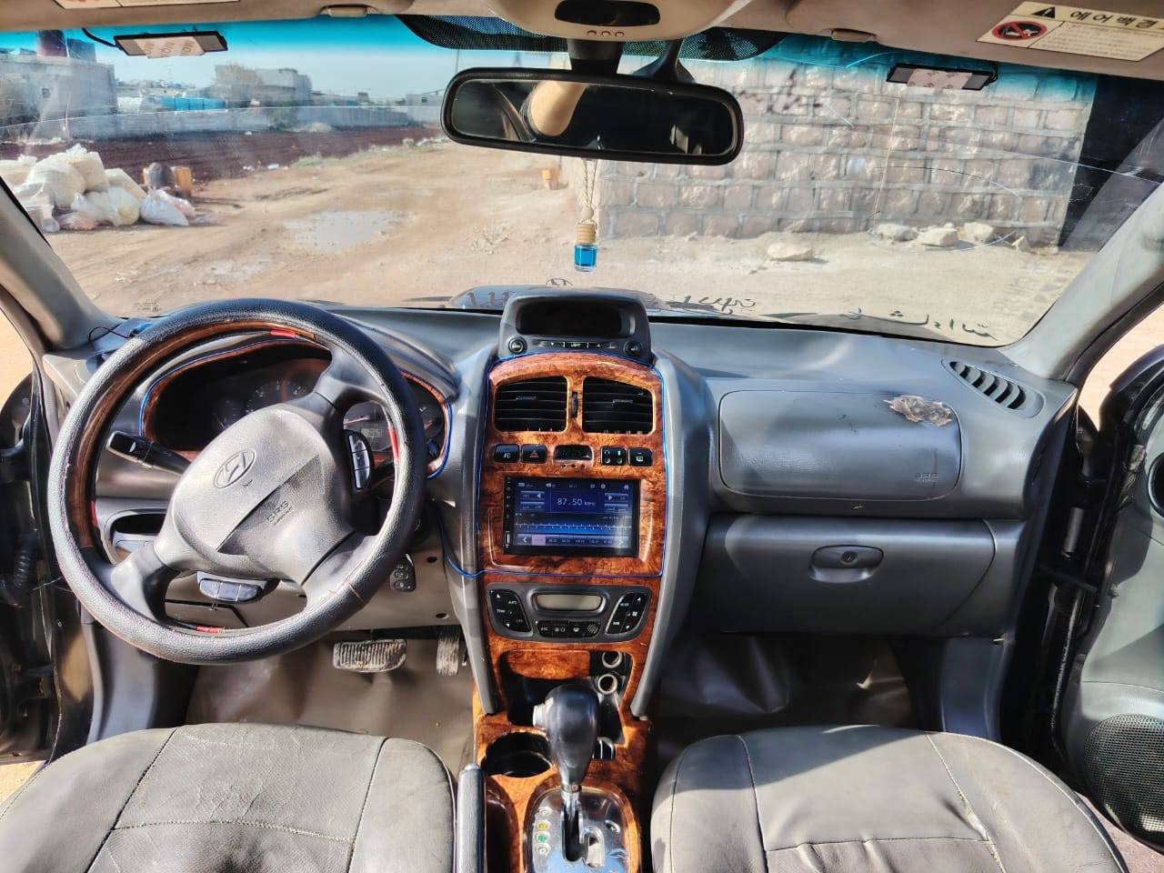 هيونداي سنتافي 2002 - صورة 5