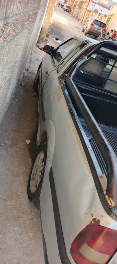 فوكس سافيرو 2002 - صورة 3