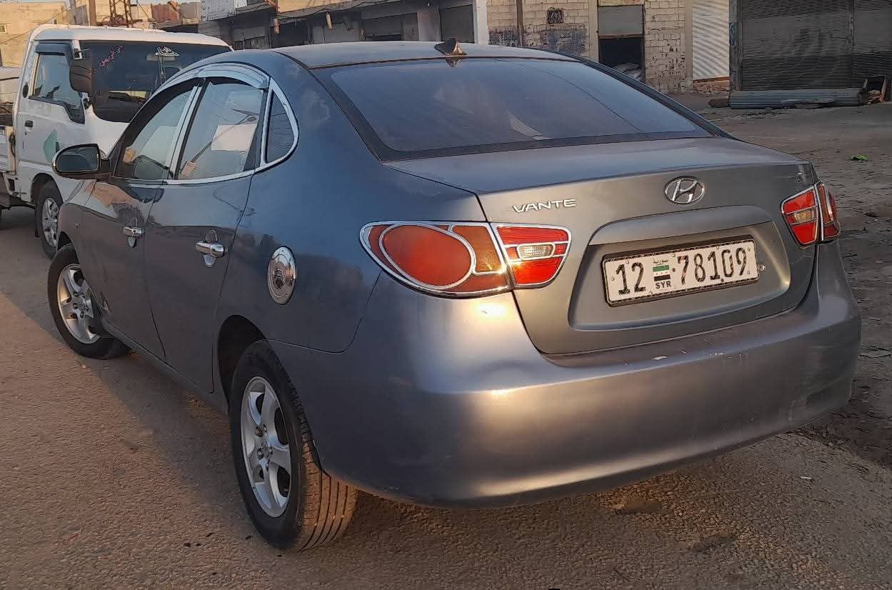 هيونداي افانتي 2007 - صورة 2