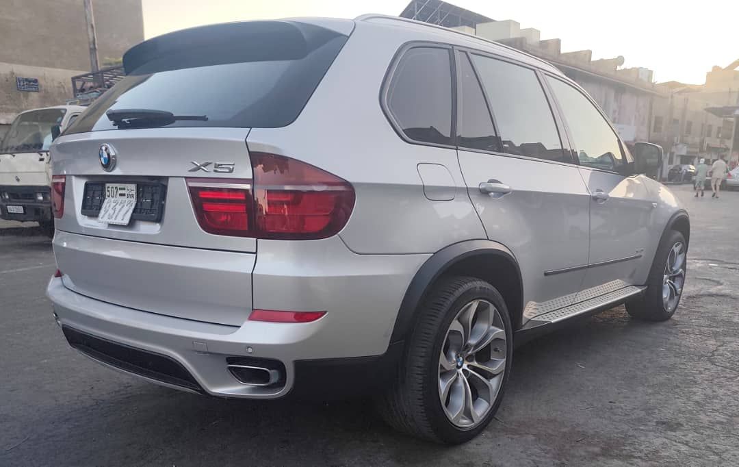 بي إم دبليو اكس 5 2012