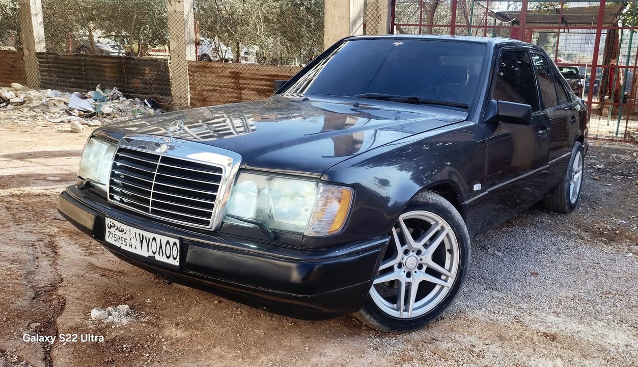 مرسيدس E230 1987 - صورة 1