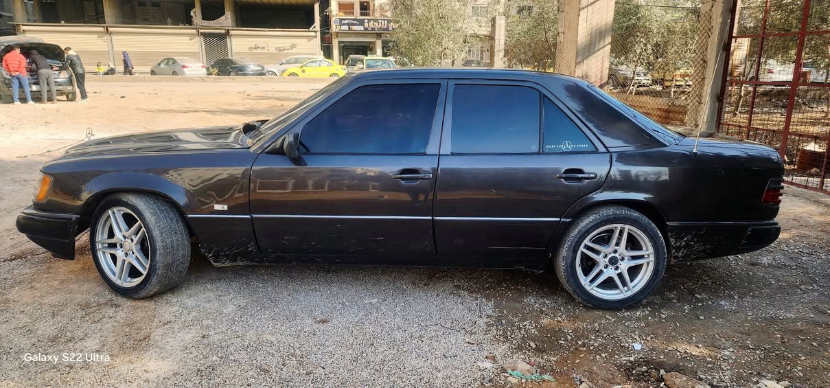 مرسيدس E230 1987 - صورة 3
