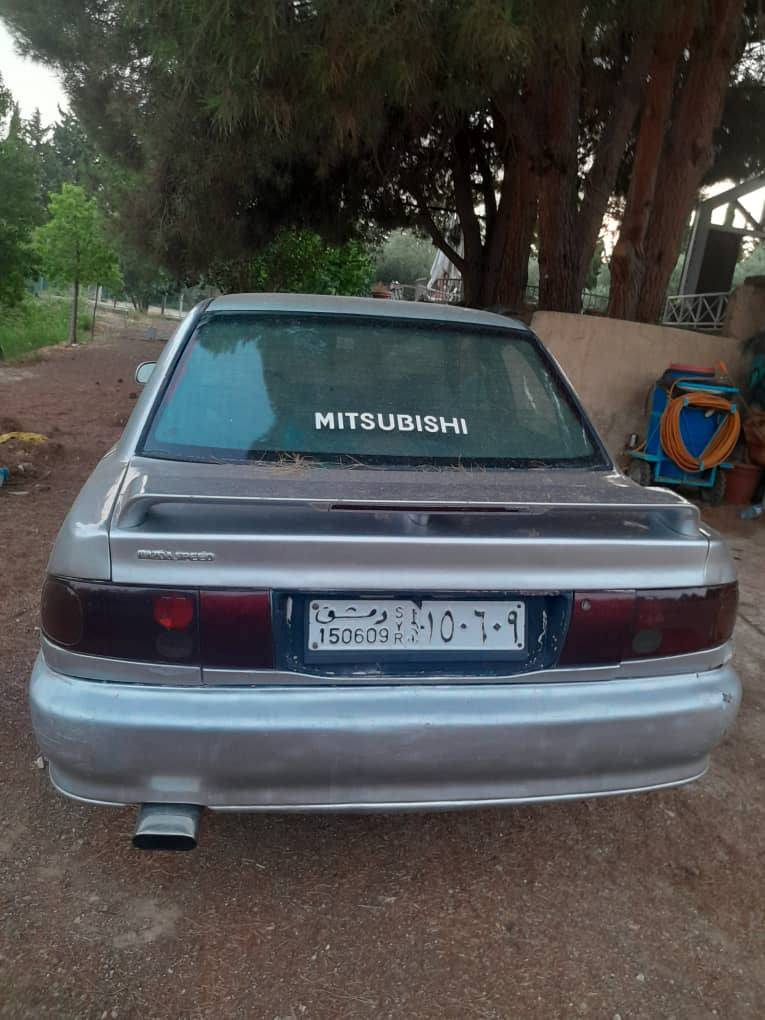 ميتسوبيشي لانسر 1993 - صورة 5