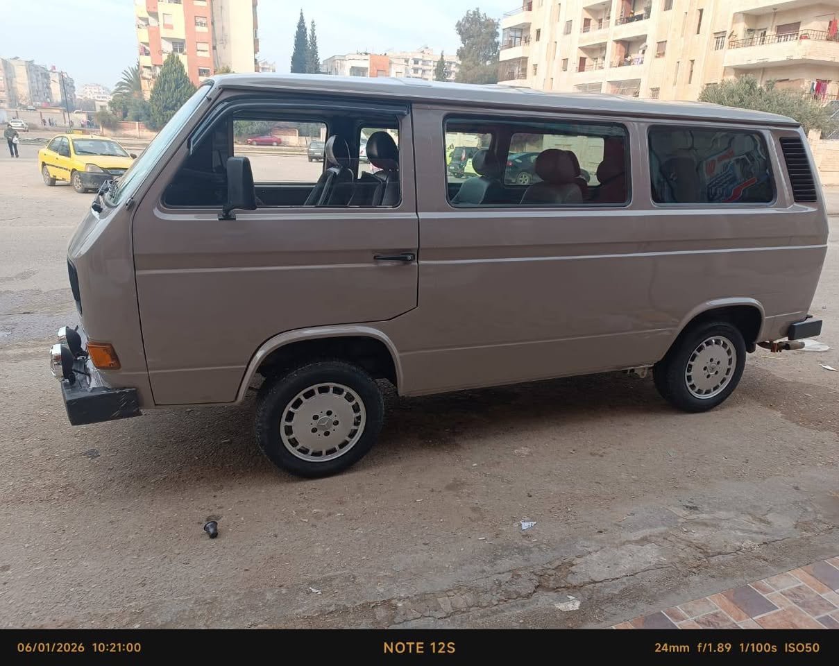 فوكس فاكن ركاب 1982 - صورة 2