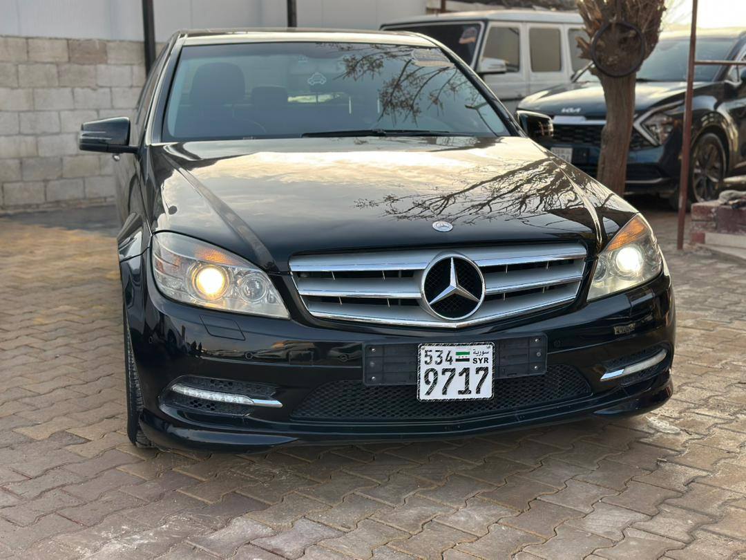 مرسيدس C200 2011 - صورة 1