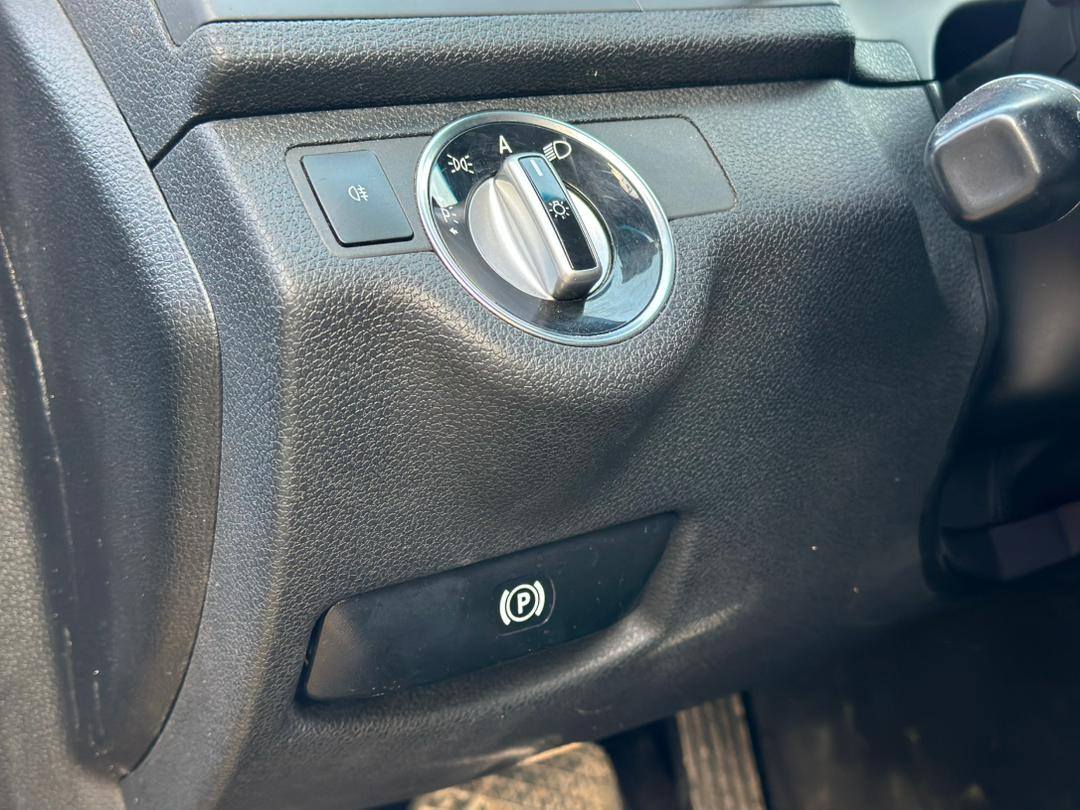 مرسيدس C200 2011 - صورة 3