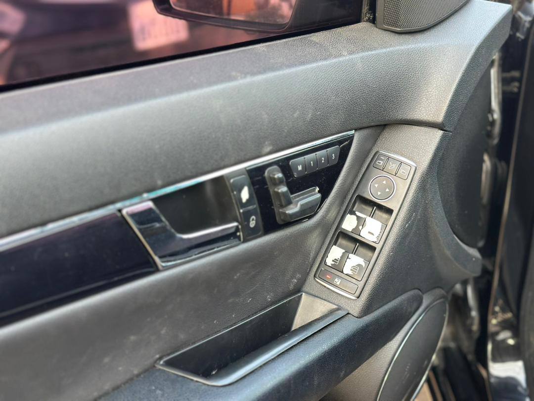 مرسيدس C200 2011 - صورة 5