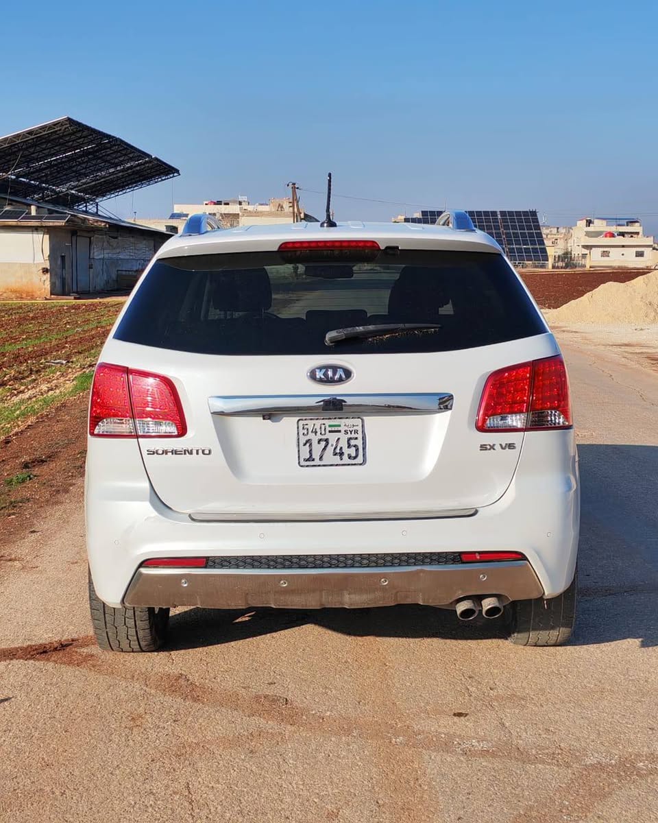 كيا سورنتو 2013 - صورة 3