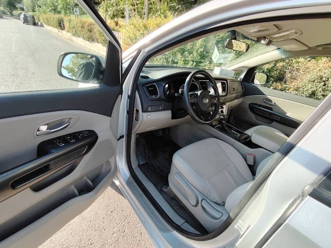 كيا سيدونا 2017 - صورة 1