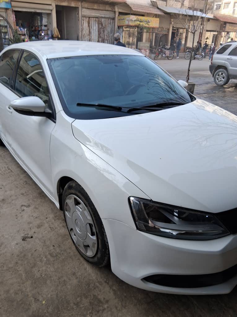 فولكس فاجن جيتتا 2012 - صورة 1