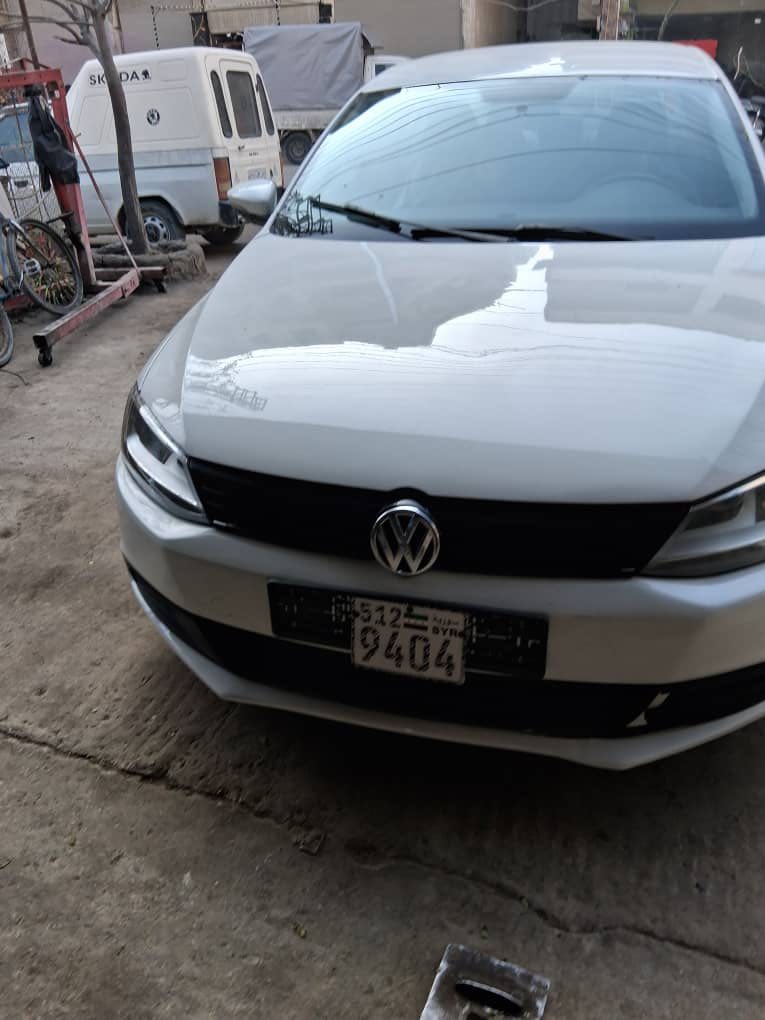 فولكس فاجن جيتتا 2012 - صورة 2