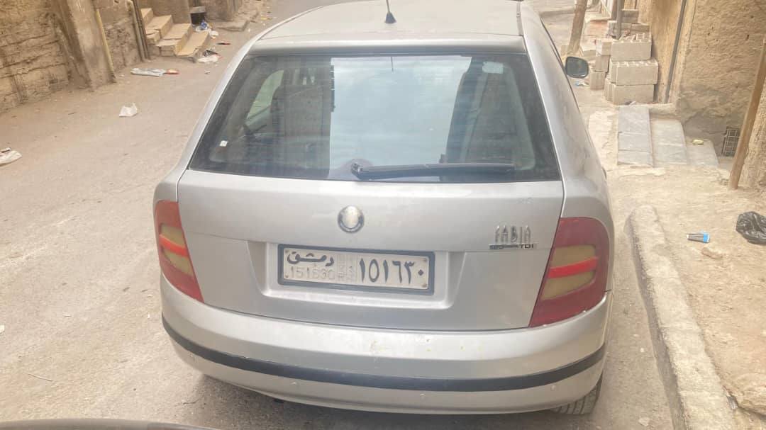 سكودا فابيا 2002 - صورة 1