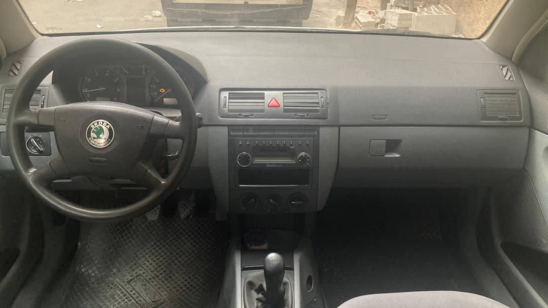 سكودا فابيا 2002 - صورة 3