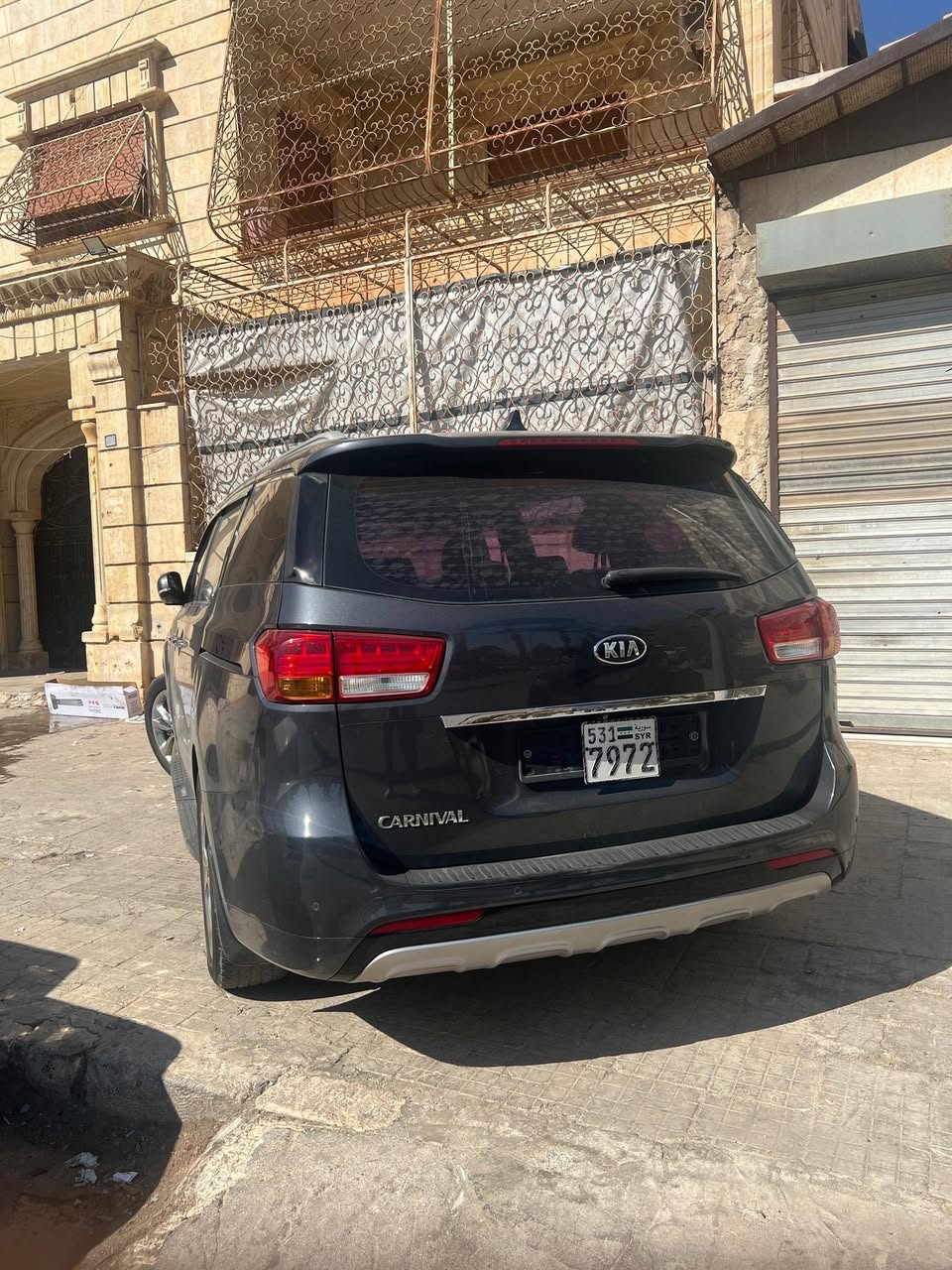 كيا كرنفال 2016 - صورة 2