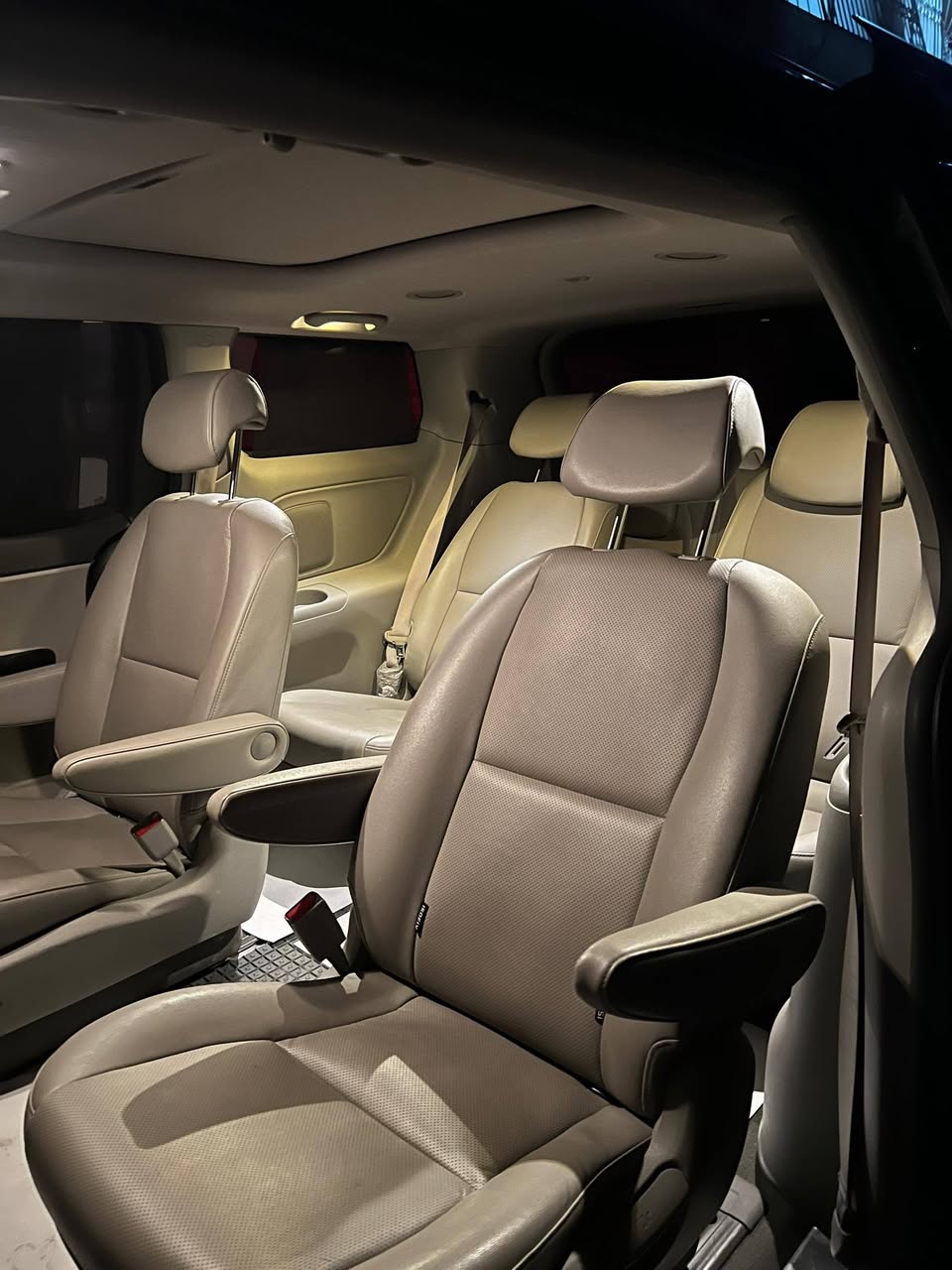 كيا كرنفال 2016 - صورة 5