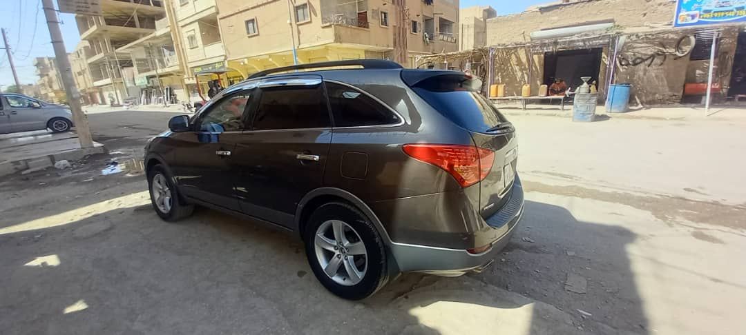 هيونداي كروزر 2011