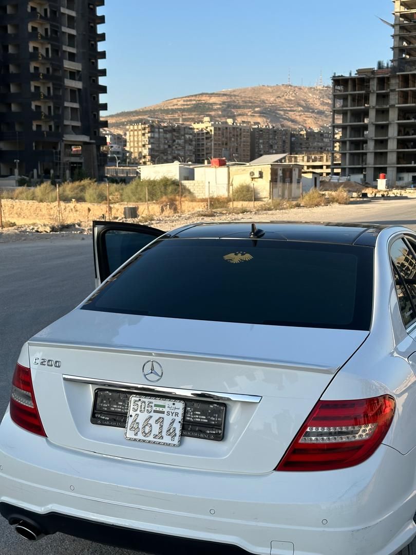 مرسيدس C200 2013 - صورة 4