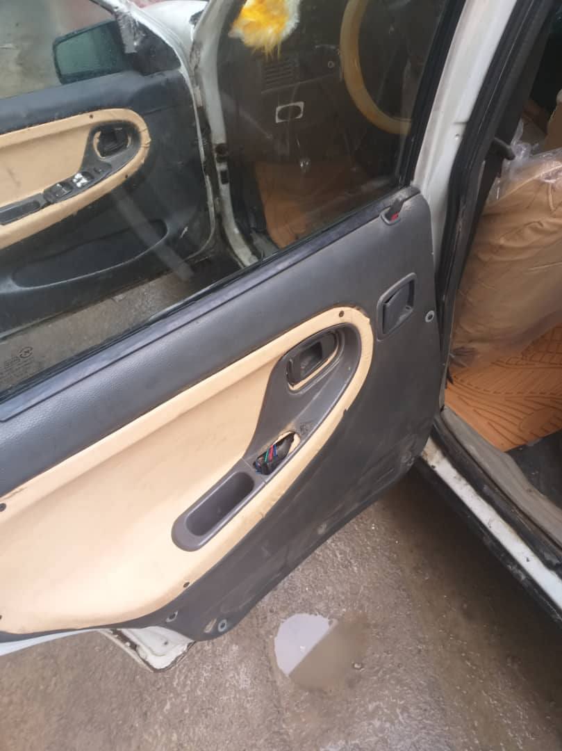 دايو ريسر 2002 - صورة 3