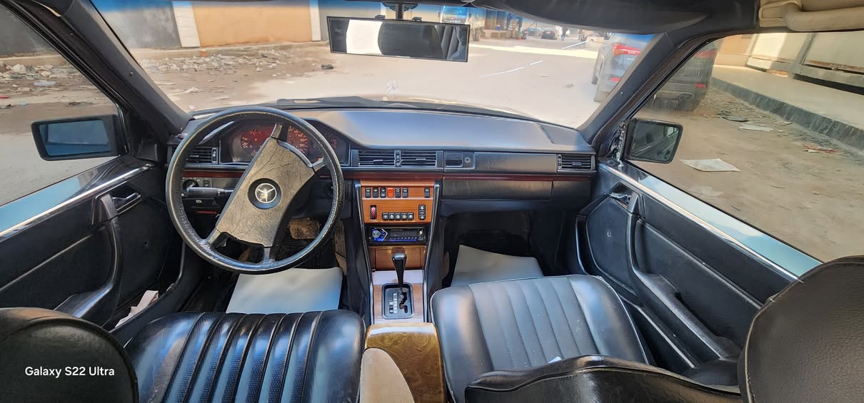 مرسيدس E230 1987 - صورة 5