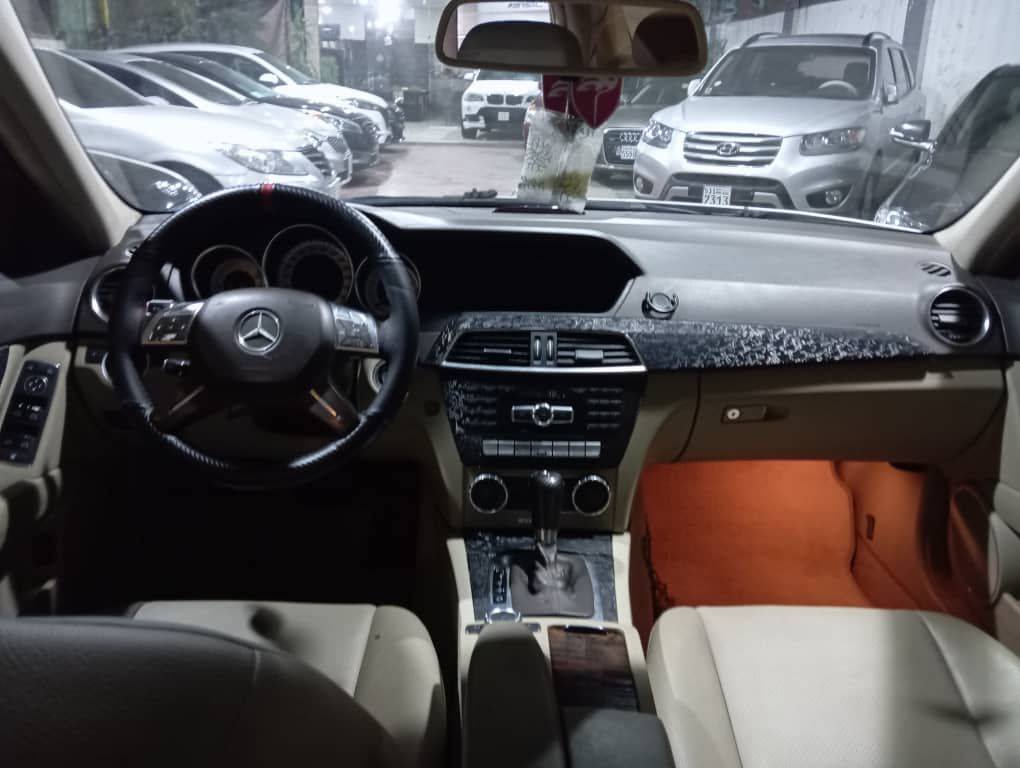 مرسيدس C200 2011 - صورة 2