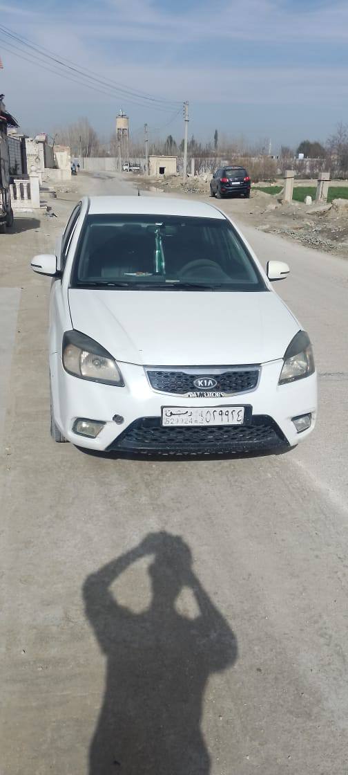 كيا ريو 2011 - صورة 1