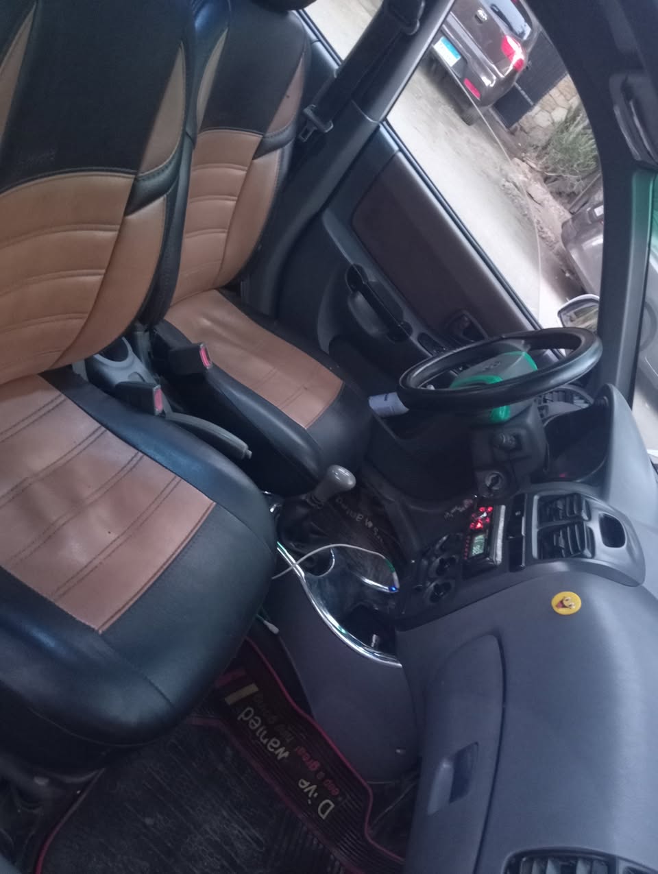 هيونداي اكسنت 2010 - صورة 5