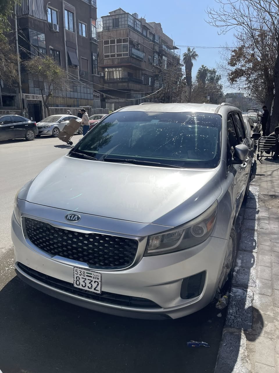 كيا سيدونا 2016 - صورة 1