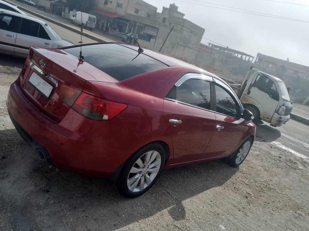 كيا فورتي 2010 - صورة 4