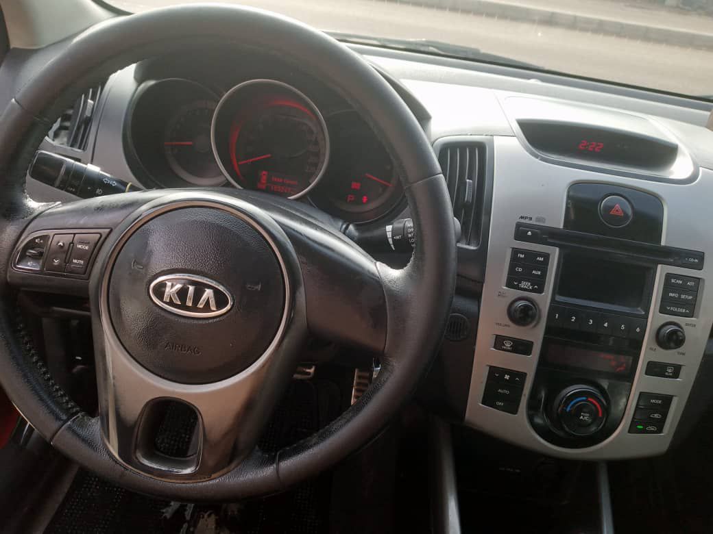 كيا فورتي 2010 - صورة 5