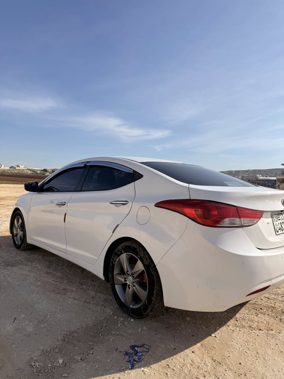 هيونداي افانتي 2012 - صورة 1