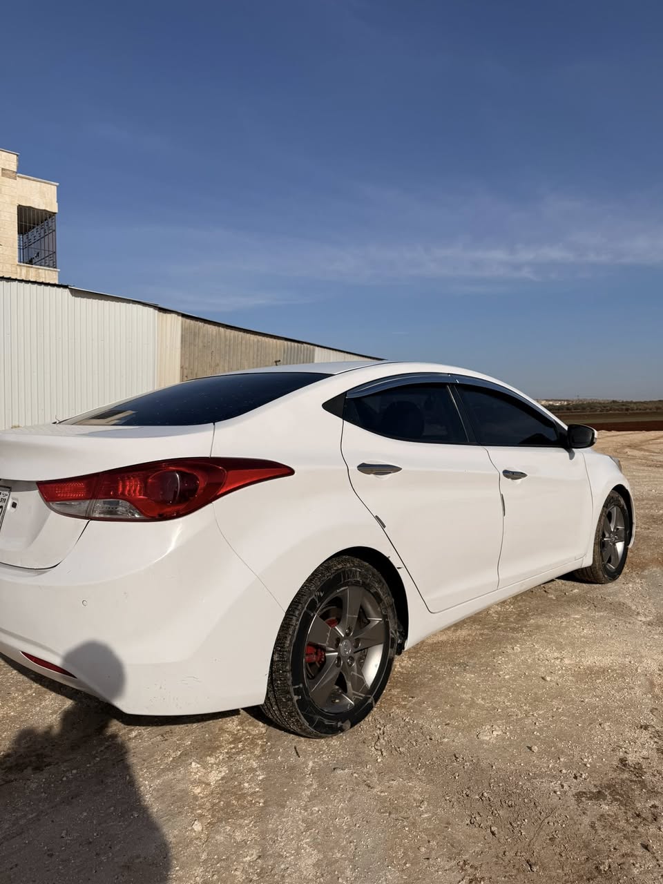 هيونداي افانتي 2012 - صورة 2