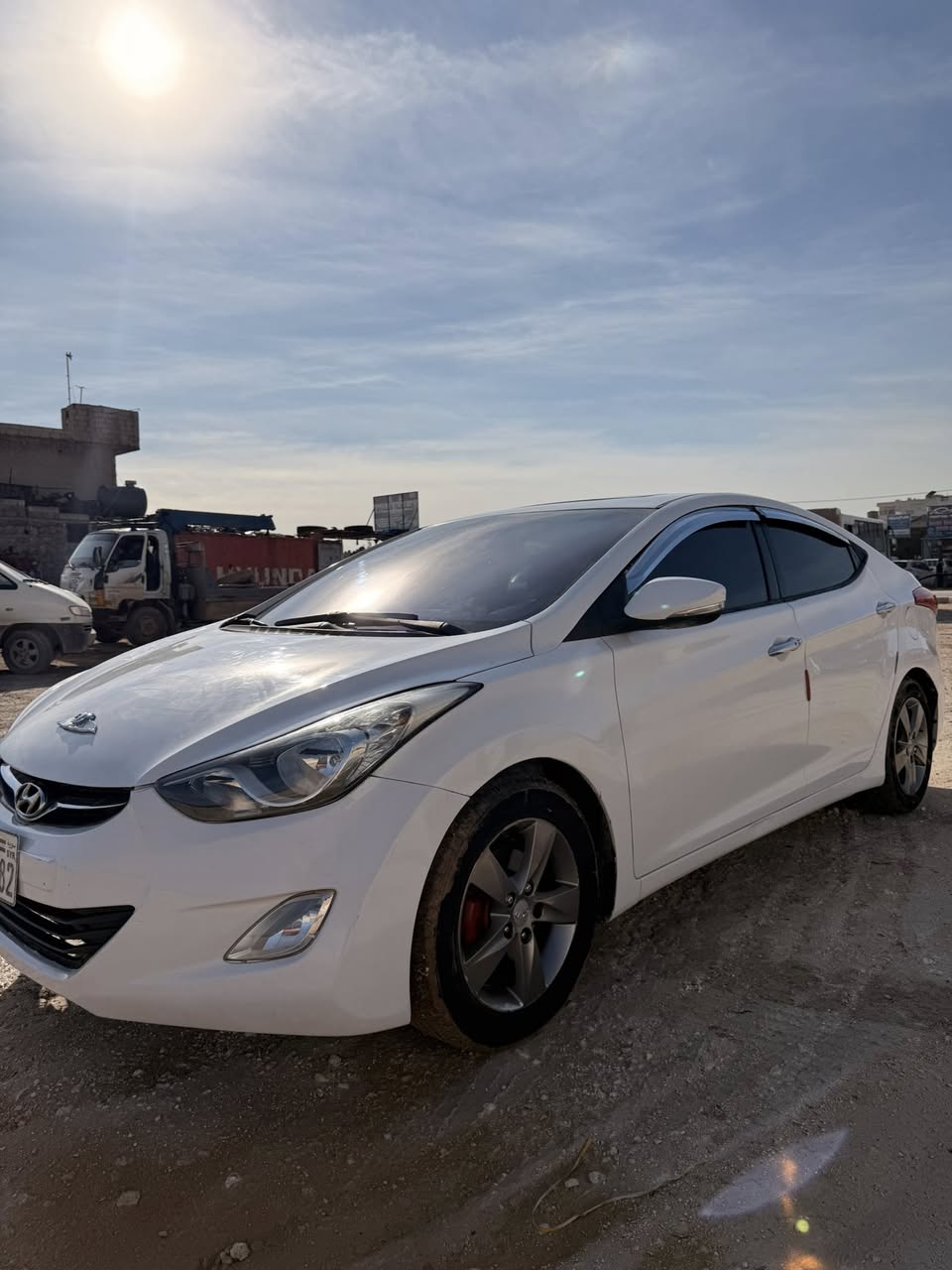 هيونداي افانتي 2012 - صورة 4