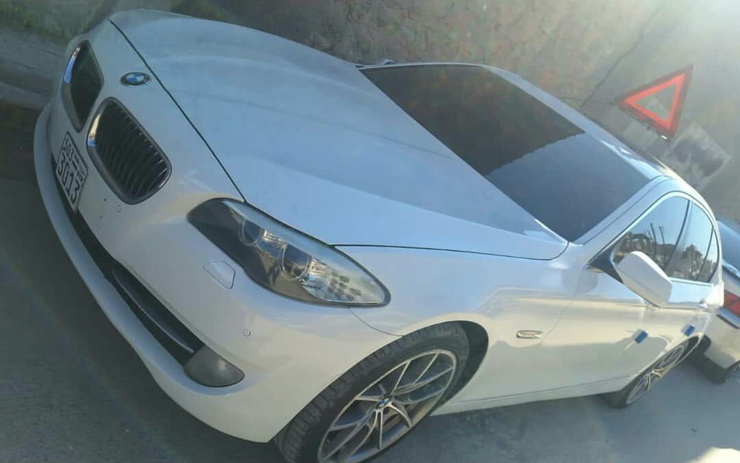 BMW 523i 2011 - صورة 1