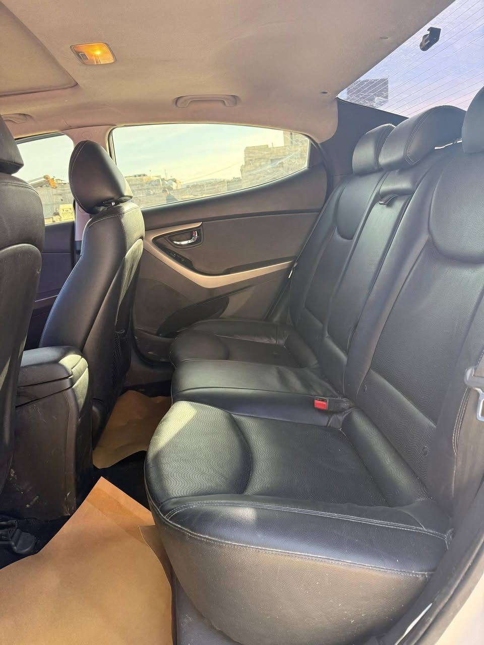 هيونداي إلنترا 2012 - صورة 2