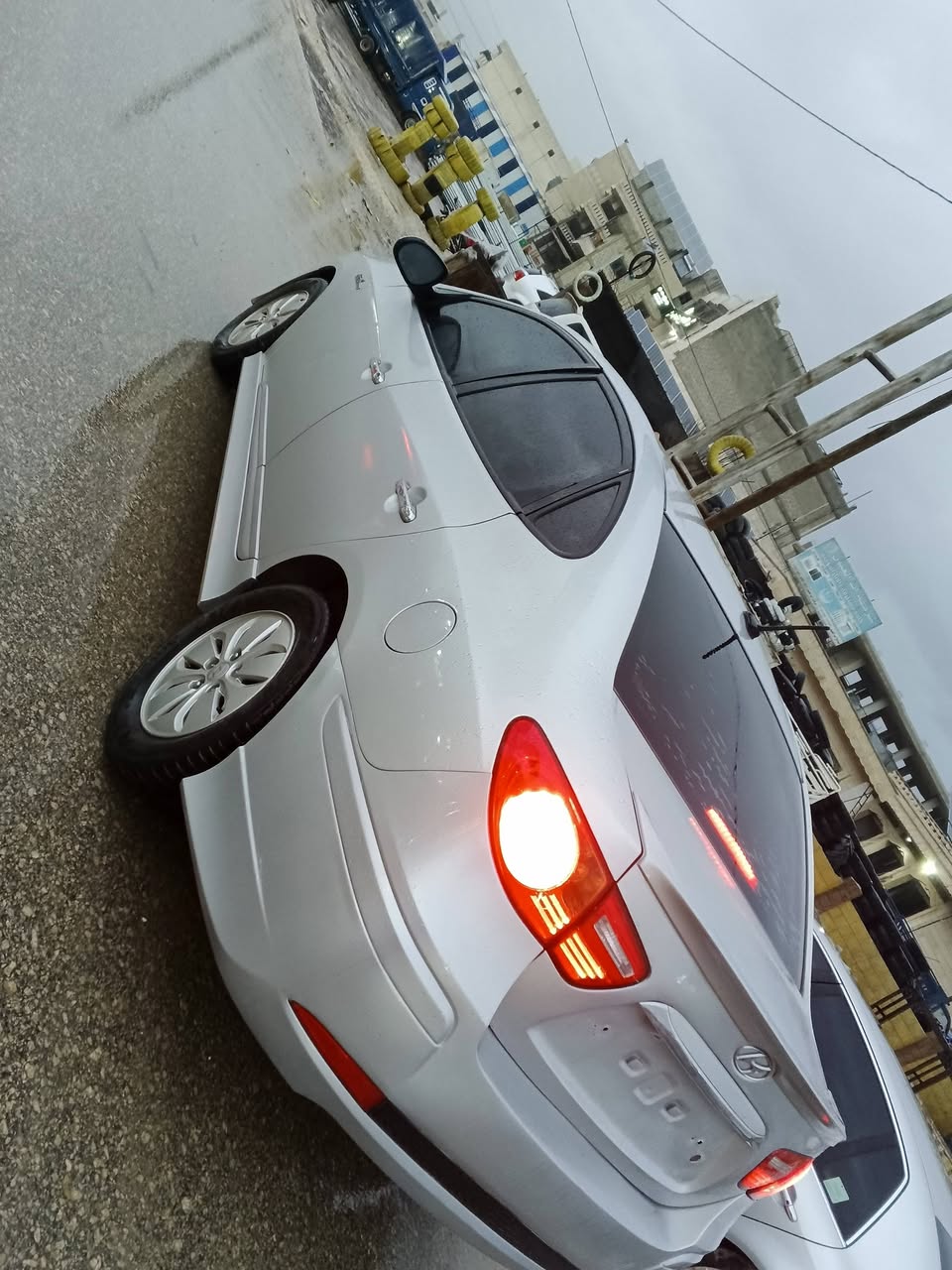 هيونداي افانتي 2011 - صورة 3