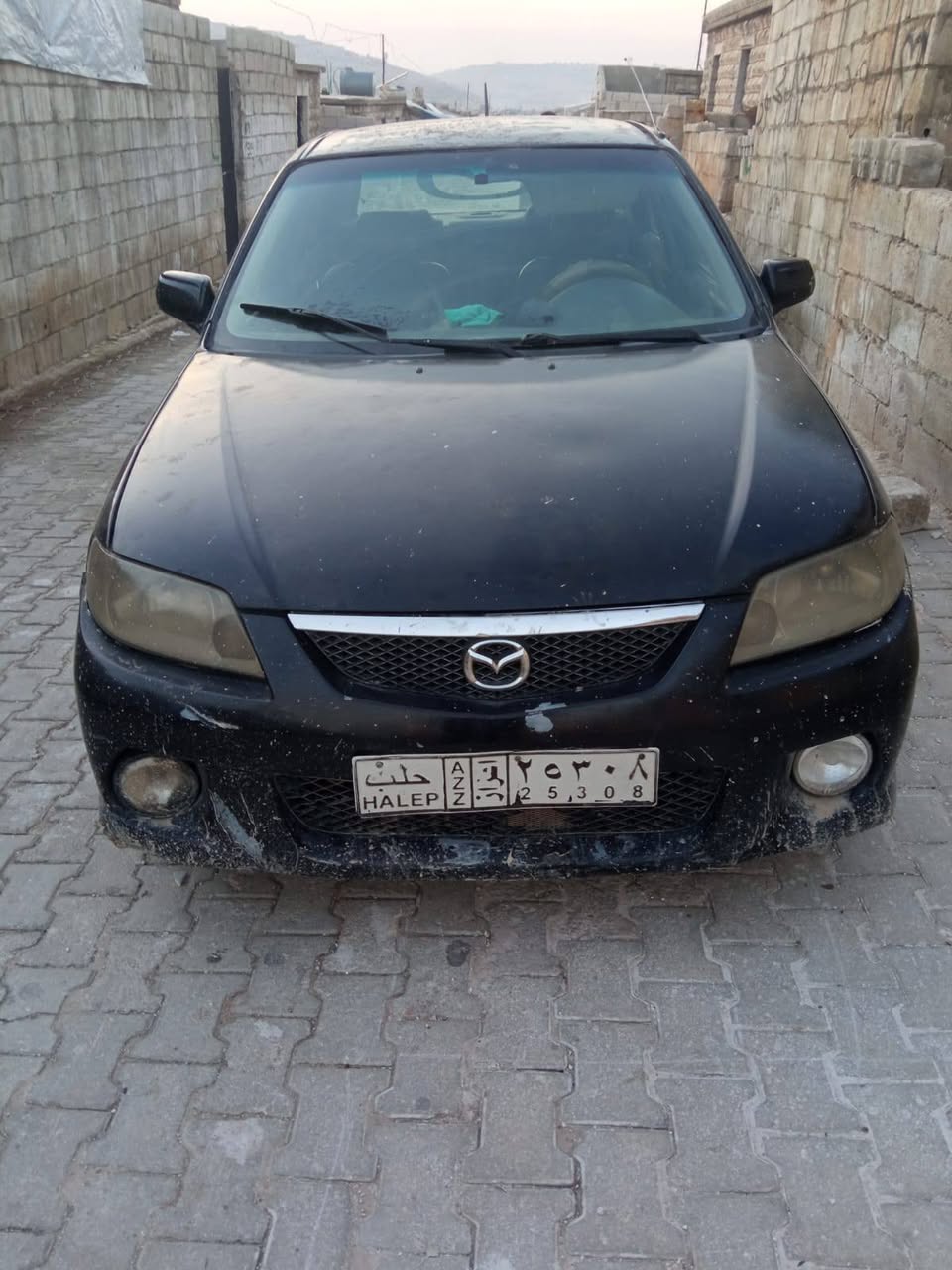 مازدا 323 2000 - صورة 3