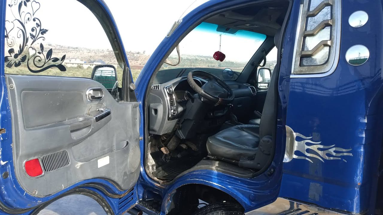 كيا Bongo 2004 - صورة 1