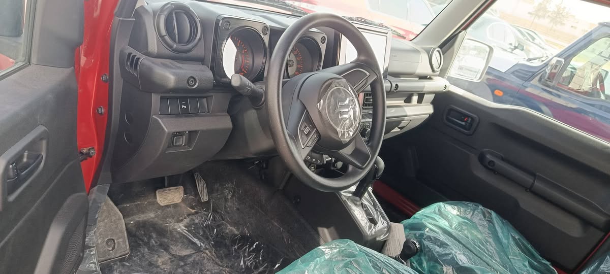 سوزوكي جيمني 2024 - صورة 5