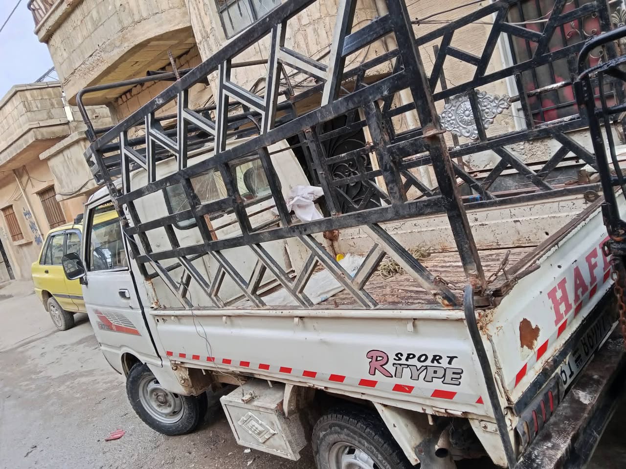 سوزوكي ديهاتسون عريض 1994 - صورة 1