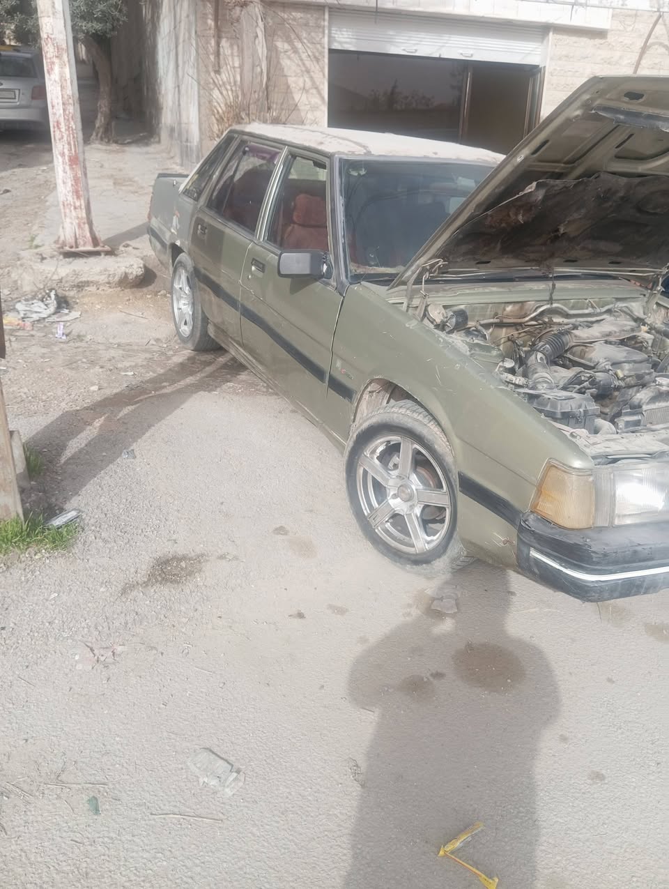 مازدا ٩٢٩ 1983 - صورة 4