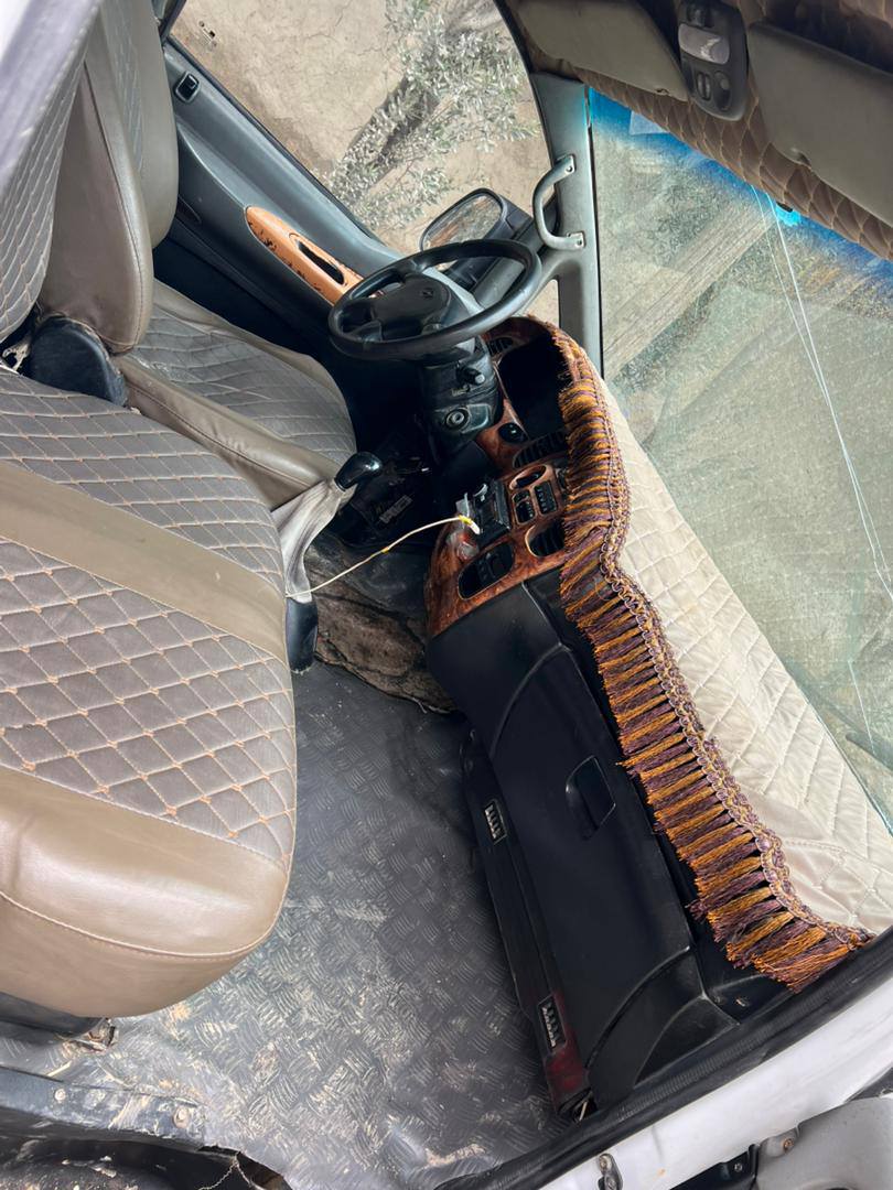 هيونداي ستاركس 1999 - صورة 4