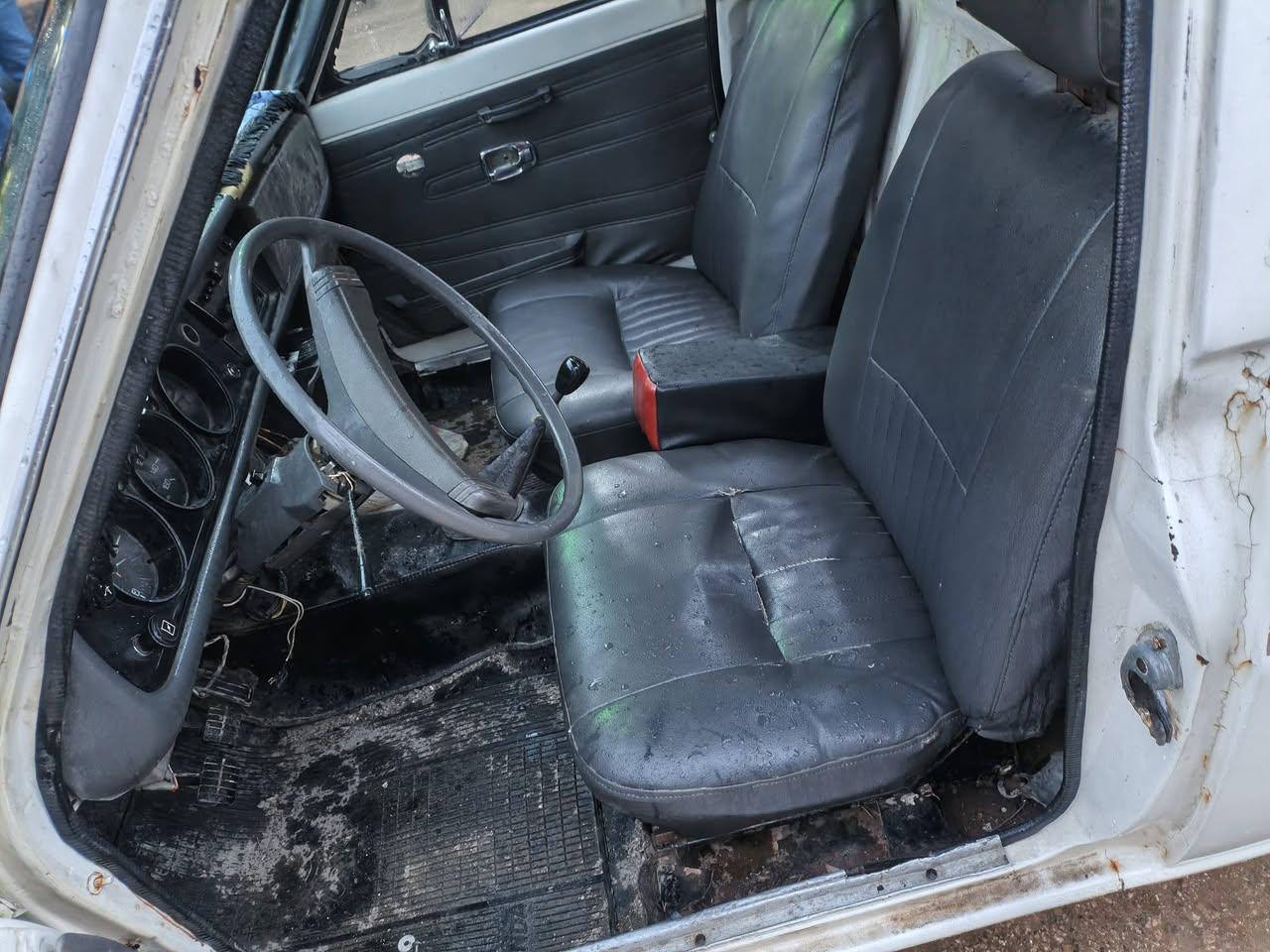 نيسان 1200 1994 - صورة 1