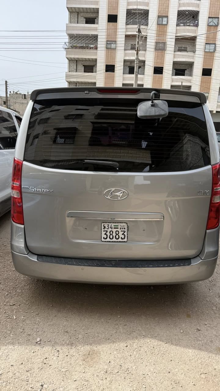 هيونداي ستاريكس 2011 - صورة 3