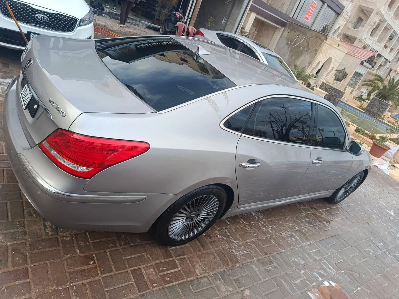 هيونداي سنتنيال 2012 - صورة 3