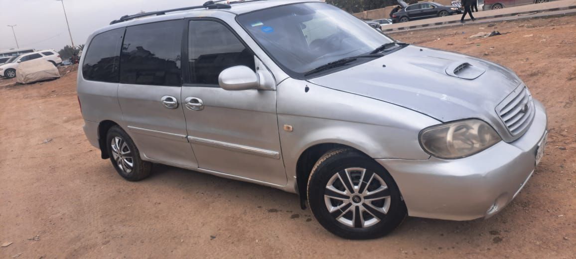 كيا كرنفال 2003 - صورة 3